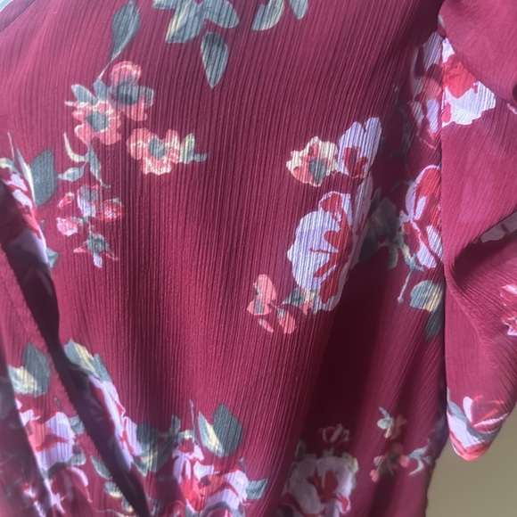 Maurices Burgandy Floral Top with Ruffled Sheer Short Sleeves- Size 2X - Picture 4 of 8